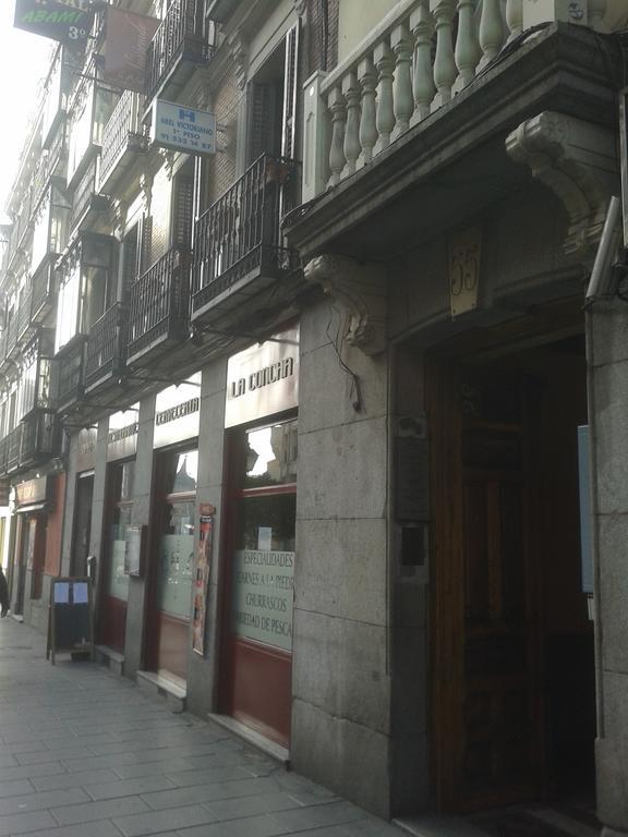 Hostal New Life Madrid Exterior photo